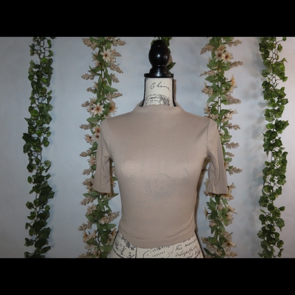 Forever 21 Tops - Forever 21: Tan Crop Top